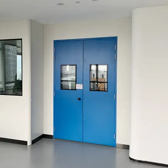Cửa thép y tế tự động chất lượng cao phù hợp cho không gian bệnh viện và phòng khám y tế