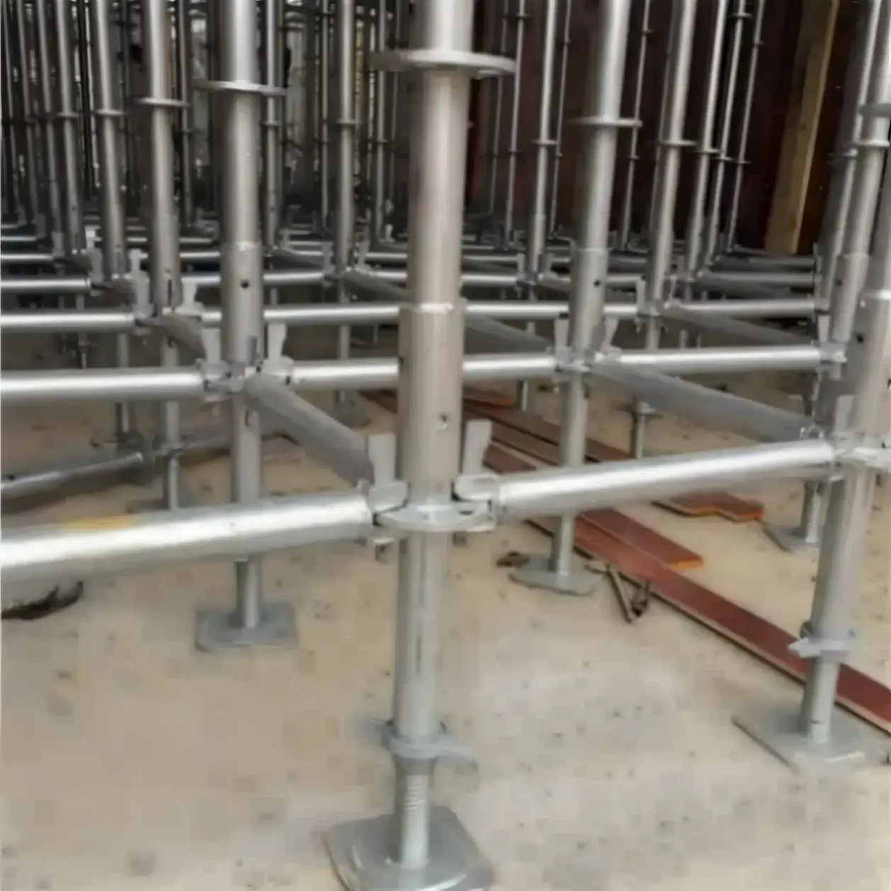 Giá đỡ khuôn điều chỉnh chất lượng cao, sử dụng để cân bằng sản phẩm