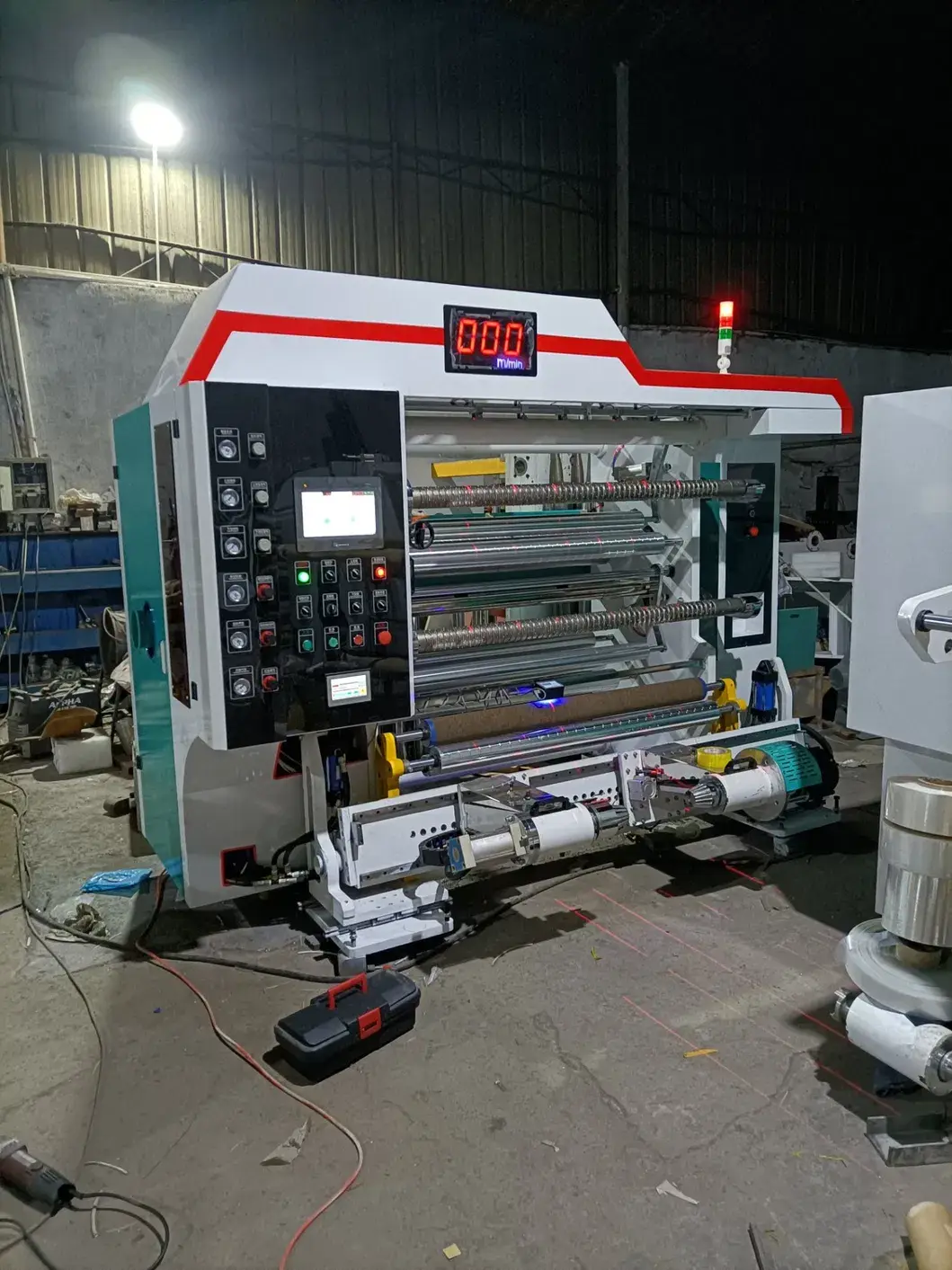 Máy cắt cuộn tự động vải không dệt, phim nhựa PE, BOPP, Pet, PVC và nhôm với tốc độ cao hình ảnh 12-description