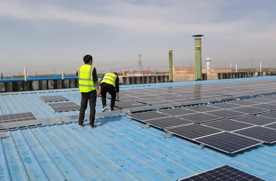Pin mặt trời trên lưới - Giải pháp hiệu quả với tấm pin cao cường lực và trong suốt hình ảnh 29-description