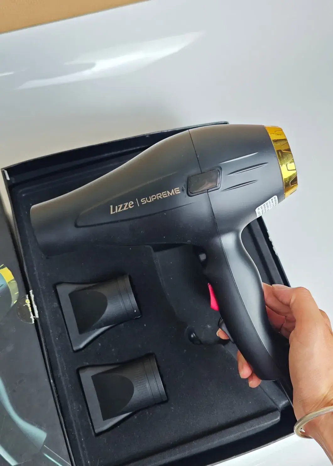 Thiết bị sấy tóc ion âm loại treo tường - lựa chọn tốt cho du lịch và chăm sóc tóc tại khách sạn hình ảnh 17-description