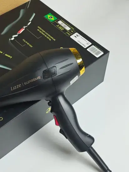 Thiết bị sấy tóc ion âm loại treo tường - lựa chọn tốt cho du lịch và chăm sóc tóc tại khách sạn