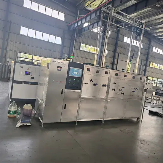 Máy chiết xuất dầu nóng 100L và thực vật CO2 siêu tới hạn đóng kín: Nâng cao hiệu suất sản xuất