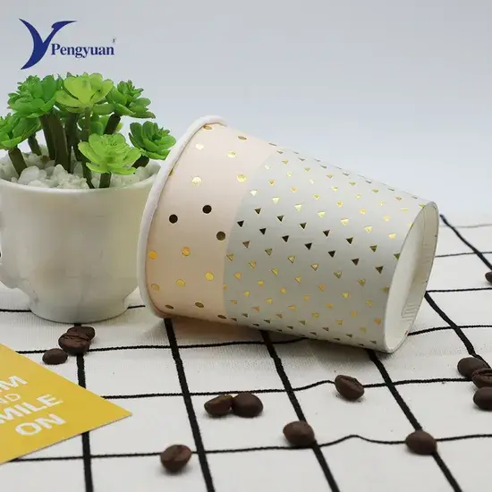 Cốc giấy sử dụng cho cà phê nóng, cốc giấy tự động phục vụ khách hàng