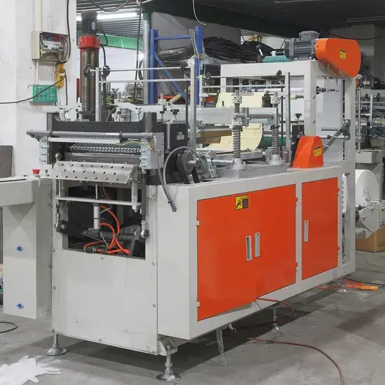 Máy sản xuất găng tay nhựa tự động với hiệu suất cao, sản phẩm đa lớp phổ biến