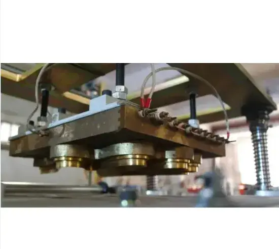 Máy sản xuất găng tay nhựa tự động với hiệu suất cao, sản phẩm đa lớp phổ biến