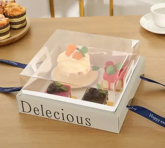 Hộp đựng bánh ngọt trong suốt phổ biến dành cho cupcake và đồ ăn nhẹ