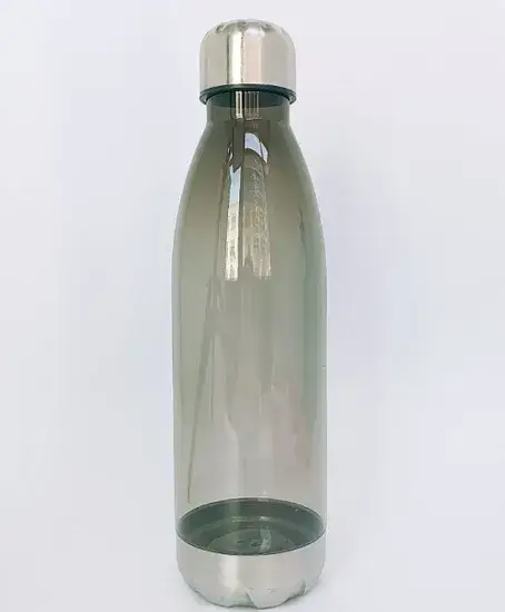 Bình nước nhựa với nắp thép không rỉ, lý tưởng cho các hoạt động ngoại trời