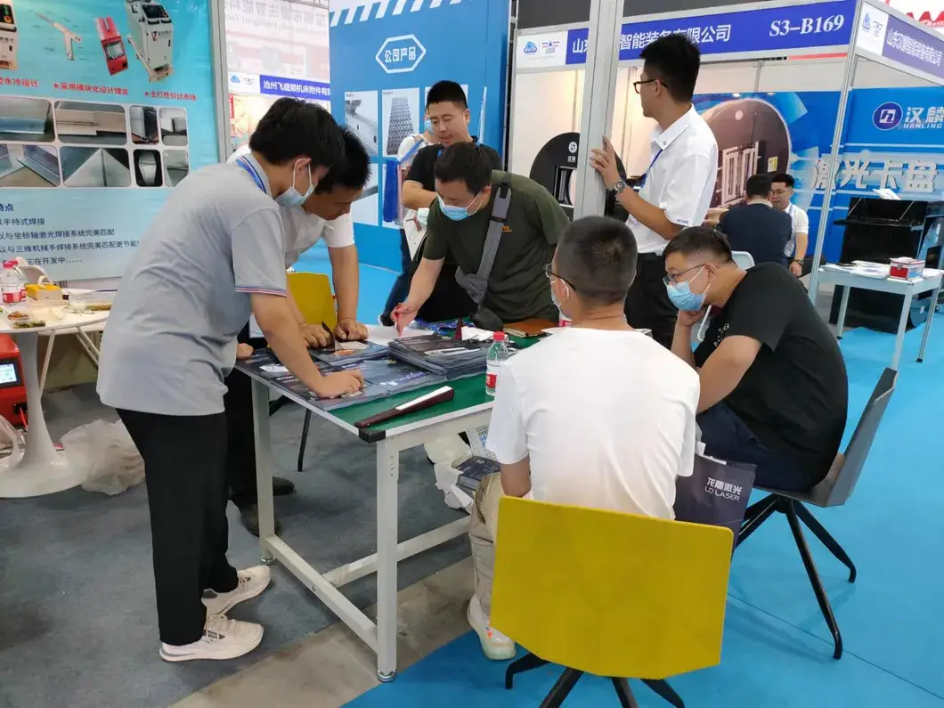 Tìm hiểu về thiết kế nhân văn sử dụng nguồn laser quang học sợi quang liên tục với chi phí hợp lý hình ảnh 21-description