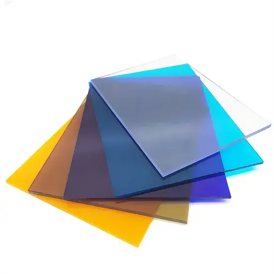 Kính bảo hộ chống va đập và đạn từ nhựa polycarbonate chất lượng cao