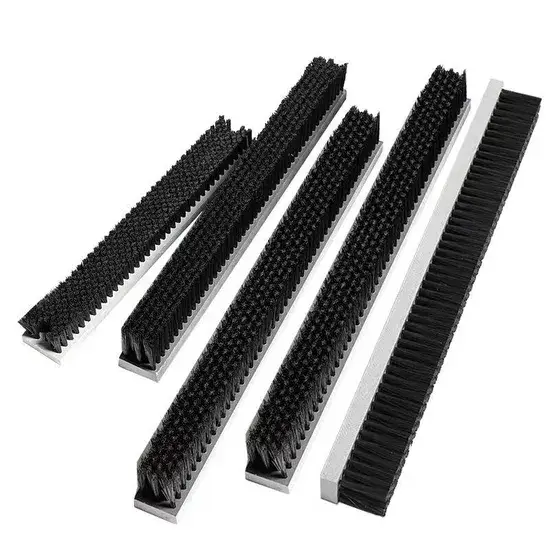 Bảng nhựa PVC làm theo yêu cầu cho ngành công nghiệp, đi kèm chổi nylon và chổi lath