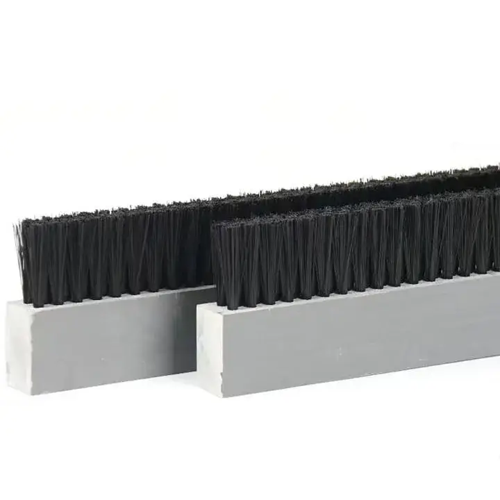 Bảng nhựa PVC làm theo yêu cầu cho ngành công nghiệp, đi kèm chổi nylon và chổi lath