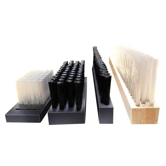 Bảng nhựa PVC làm theo yêu cầu cho ngành công nghiệp, đi kèm chổi nylon và chổi lath