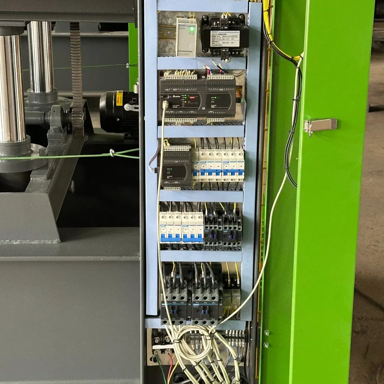 Áp dụng công nghệ mới để tạo panel gỗ hai lớp hiệu quả