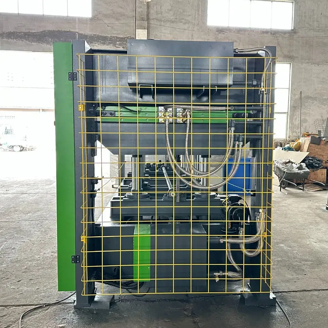 Áp dụng công nghệ mới để tạo panel gỗ hai lớp hiệu quả