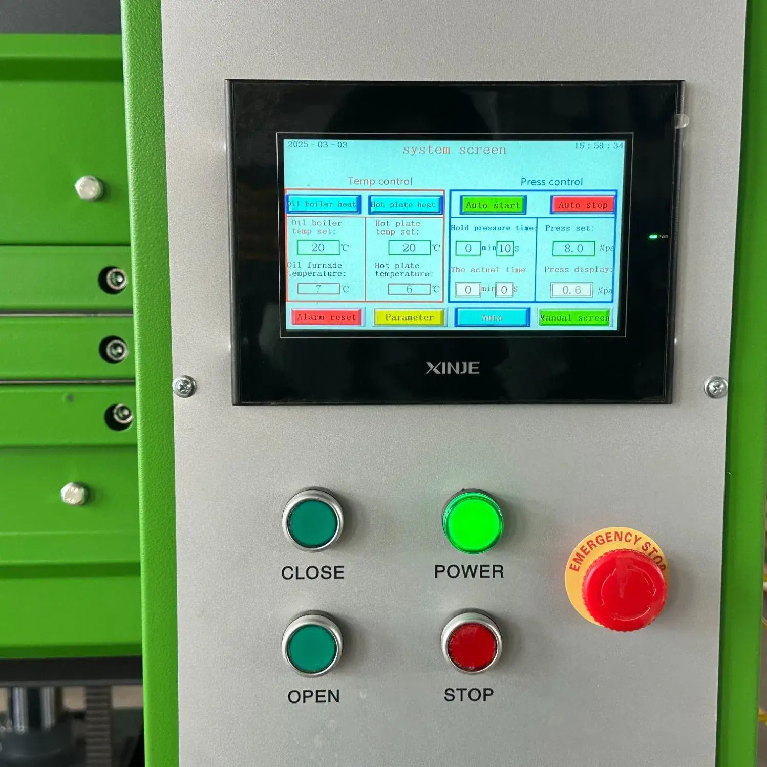 Áp dụng công nghệ mới để tạo panel gỗ hai lớp hiệu quả