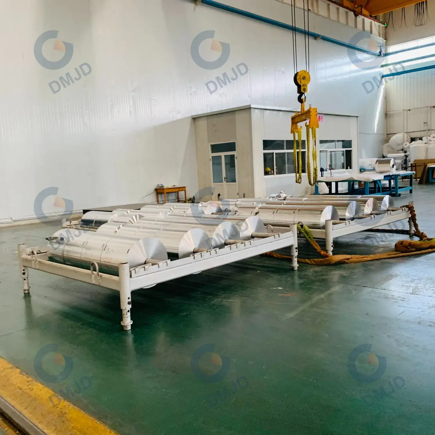 Cuộn Nhôm 1235 Xuất Khẩu: Sản Phẩm Nhôm Lớn với Độ Dày 35 Micron