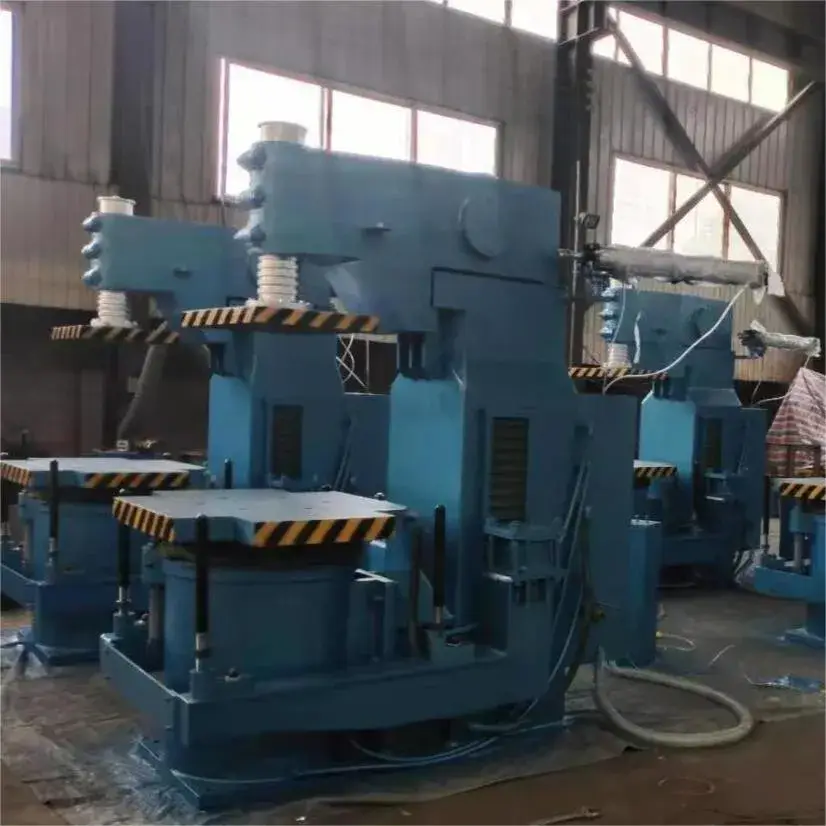 Máy đúc khuôn cát cho sản xuất nắp hố ga và kim loại