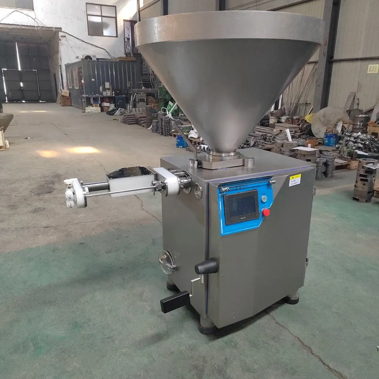 Máy nhồi xúc xích định lượng cơ khí từ nhà sản xuất uy tín