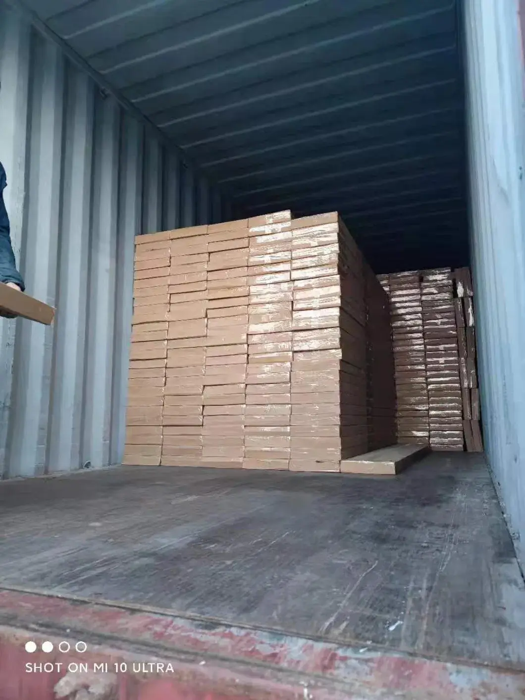 Ván ép MDF sợi trung bình với bề mặt melamine và UV, phù hợp cho trang trí nội thất hình ảnh 24-description