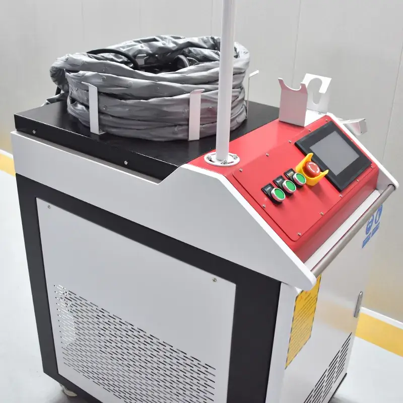 Máy tẩy rỉ sét bằng laser sợi kim loại, công cụ cầm tay chuyên dụng cho việc loại bỏ graffiti