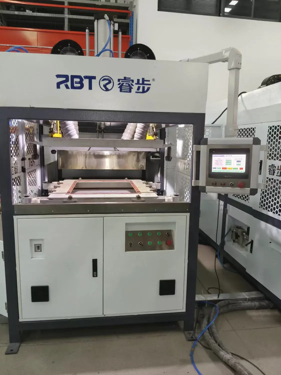 Máy tạo hình chân không hành lý Rbt chứng nhận CE, sản phẩm chế tạo kỹ lưỡng (RB-A8-1)