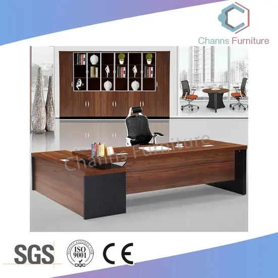 Bàn làm việc phong cách cho văn phòng và không gian làm việc