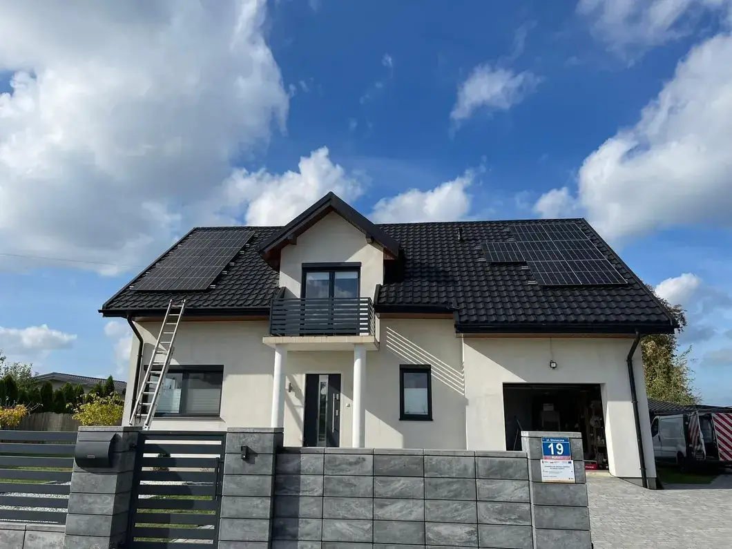 Bảng pin năng lượng mặt trời Trung Quốc với thiết kế pallet và hộp gỗ tuân theo tiêu chuẩn quốc tế ISO hình ảnh 21-description