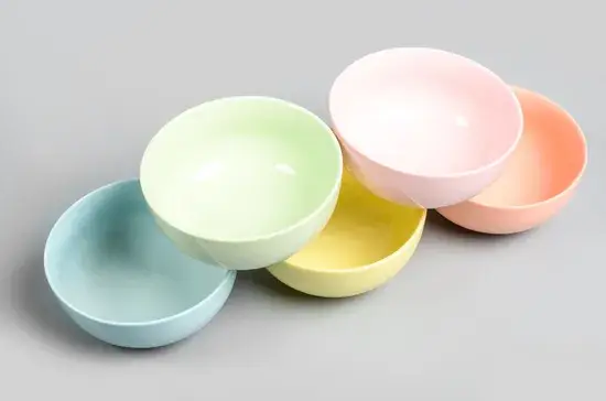 Bát đa dạng màu sắc phong cách Bắc Âu, thích hợp cho việc phục vụ súp và salad trong các dịp tiệc tùng