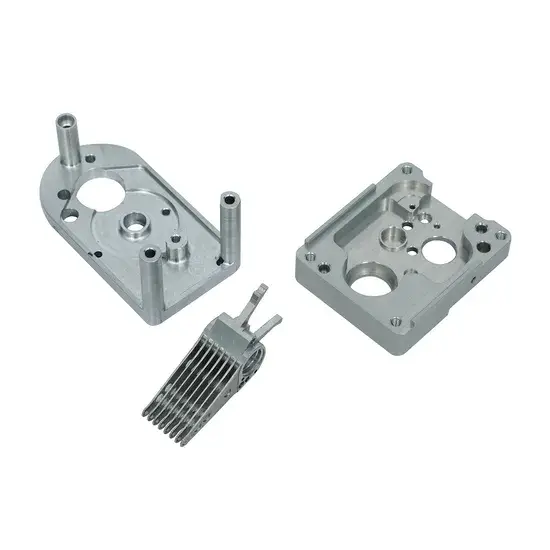 Sản phẩm chất lượng từ nhà sản xuất, bao gồm bộ phận máy chấn CNC chính xác cao