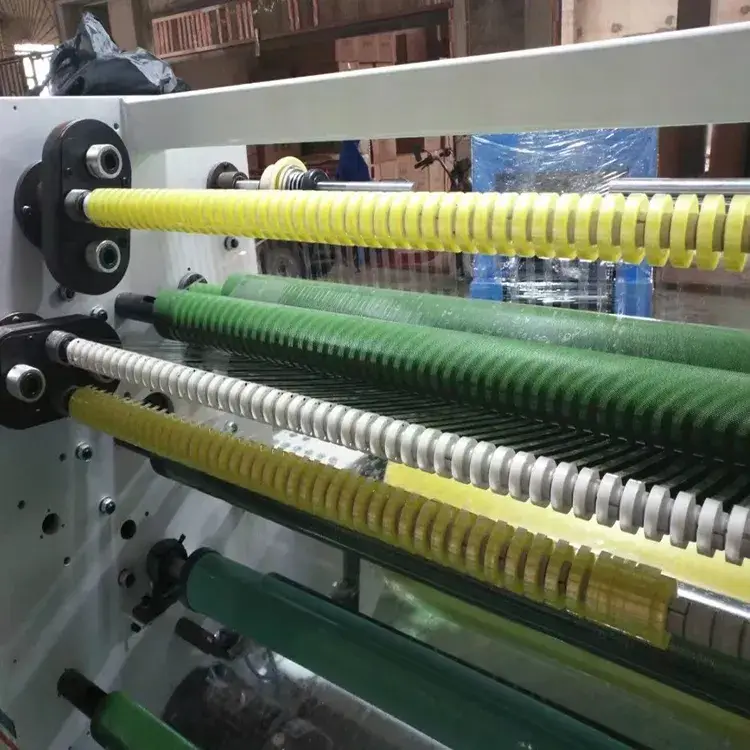 Máy tự động cắt và cuốn băng dính điện dùng cho sản phẩm OPP BOPP