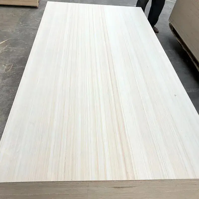 Cửa Okoume Sapele Plywood - Kích Thước 930X2150X2.4mm