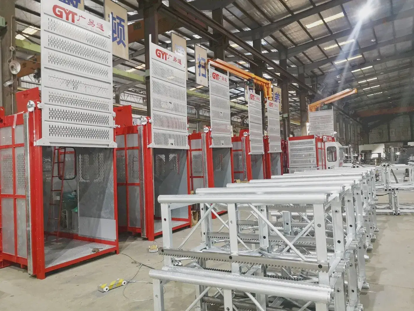 Thang máy chuyên chở hành khách và vật liệu từ nhà máy Trung Quốc