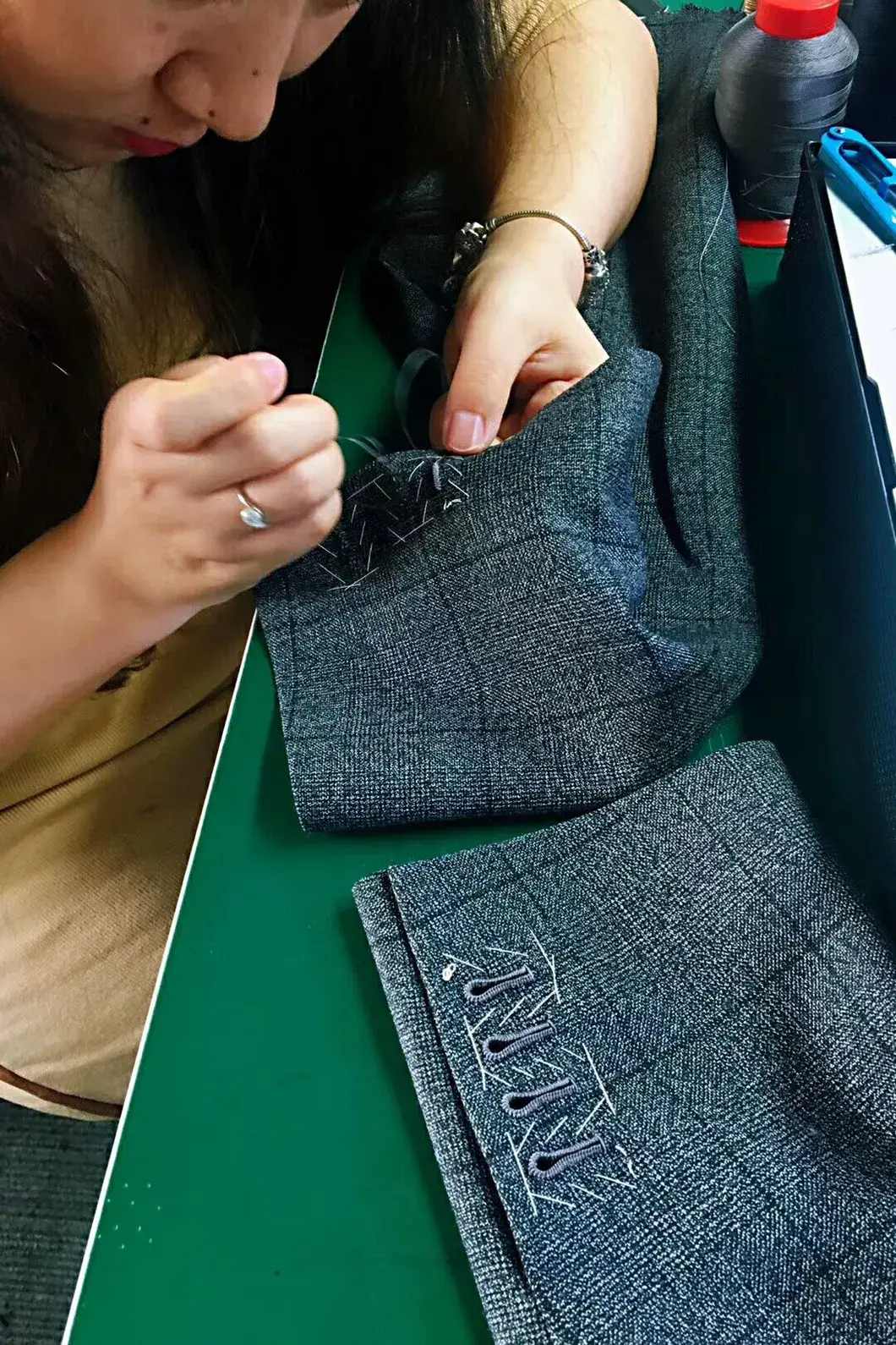 Bộ áo khoác doanh nhân nam tùy chỉnh - Lựa chọn hoàn hảo cho bữa tối biểu diễn hình ảnh 14-description