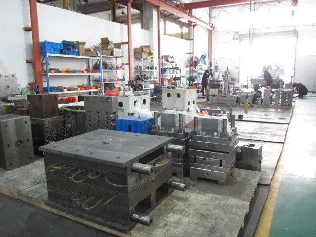 Giải pháp trồng hoa và cây xanh đa dạng từ nhà cung cấp uy tín
Khuôn chậu hoa nhựa, hàng rào vườn, chậu xếp chồng, giá đỡ chậu rattan, khuôn chậu vuông tròn, khay trồng và giường ươm cây giống hình ảnh 27-description