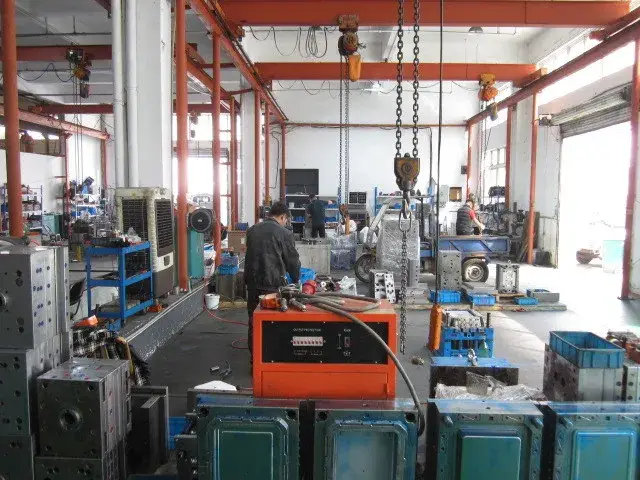 Giải pháp trồng hoa và cây xanh đa dạng từ nhà cung cấp uy tín
Khuôn chậu hoa nhựa, hàng rào vườn, chậu xếp chồng, giá đỡ chậu rattan, khuôn chậu vuông tròn, khay trồng và giường ươm cây giống hình ảnh 26-description