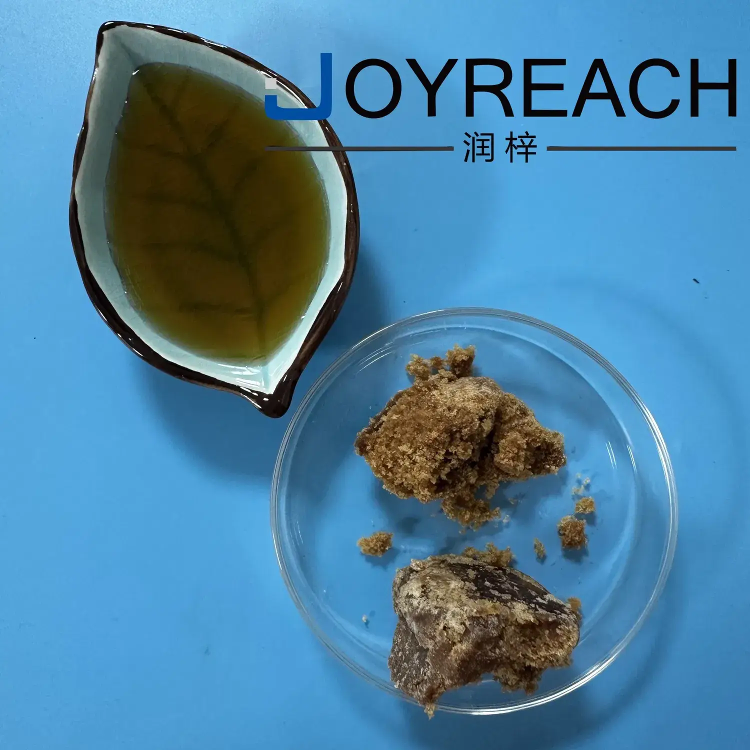 Phụ gia polycarboxylate Trung Quốc: Sản phẩm hàm lượng 50% và 98% cho bê tông trộn sẵn