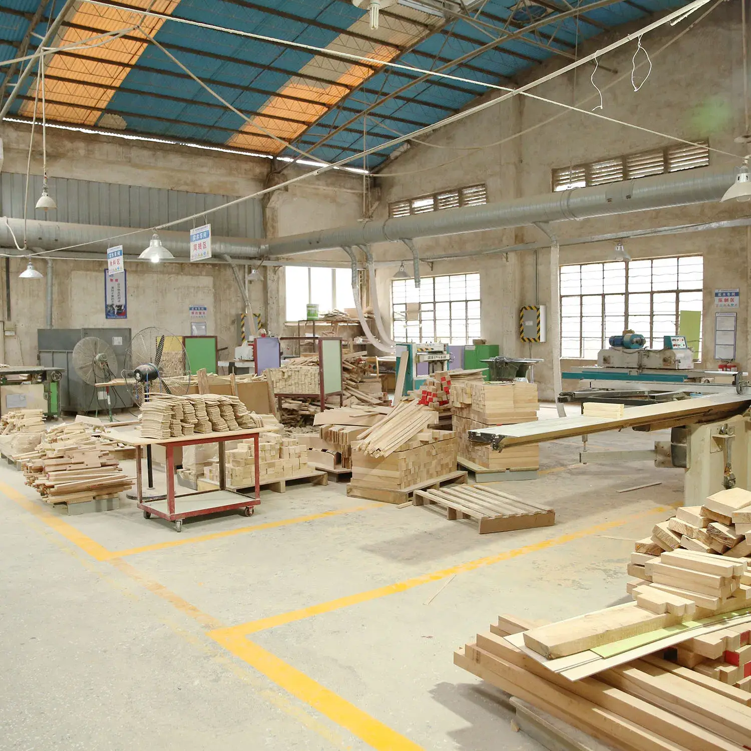 Đồ nội thất trẻ em bằng gỗ cho lớp học mẫu giáo và trường mầm non hiện đại