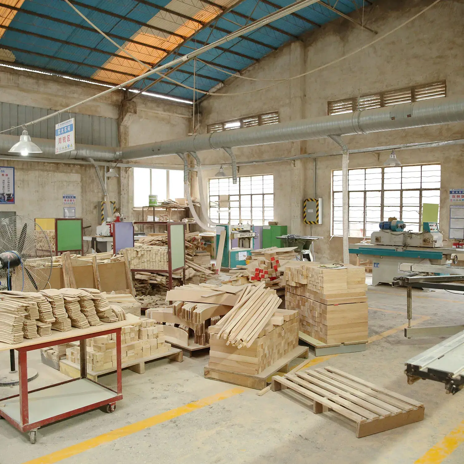 Đồ nội thất trẻ em bằng gỗ cho lớp học mẫu giáo và trường mầm non hiện đại