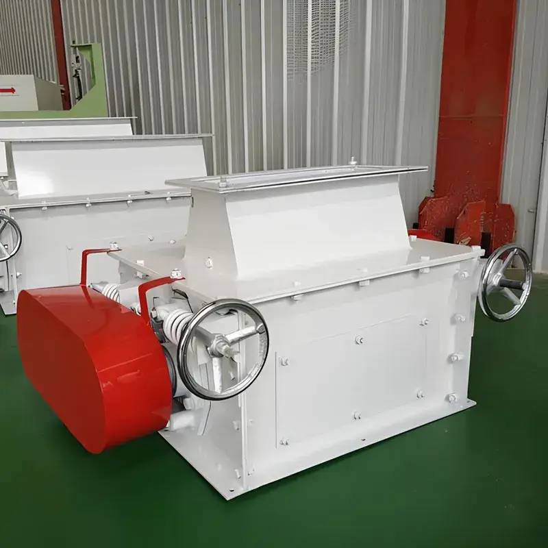 Máy nghiền thức ăn gia cầm nhỏ, hiệu quả, tiết kiệm năng lượng