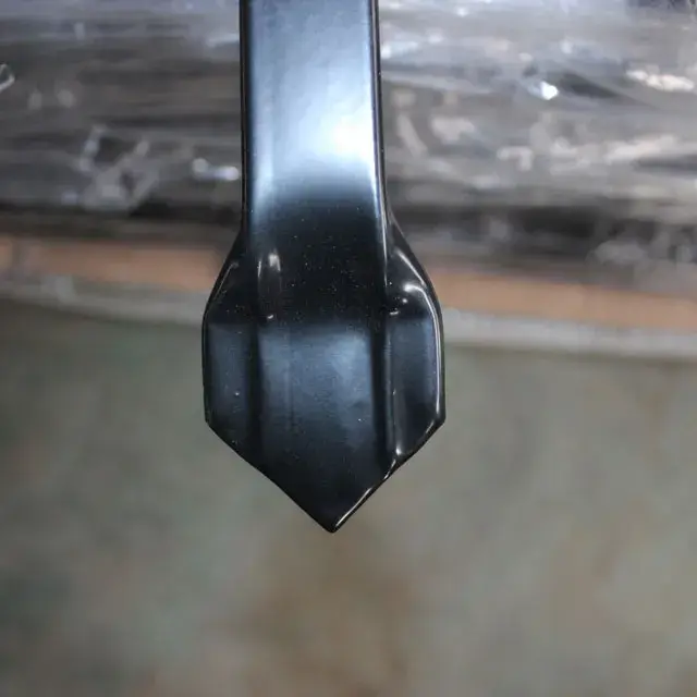 Tấm hàng rào thép công nghiệp sơn tĩnh điện màu đen - Sự lựa chọn hoàn hảo cho công trình của bạn