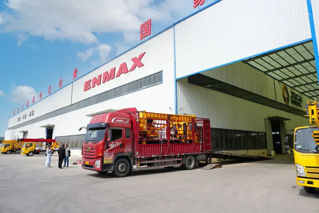 Xe nâng cần cẩu chạy bằng dầu diesel, đạt tiêu chuẩn CE, hoạt động hiệu quả tại độ cao 28 mét hình ảnh 25-description