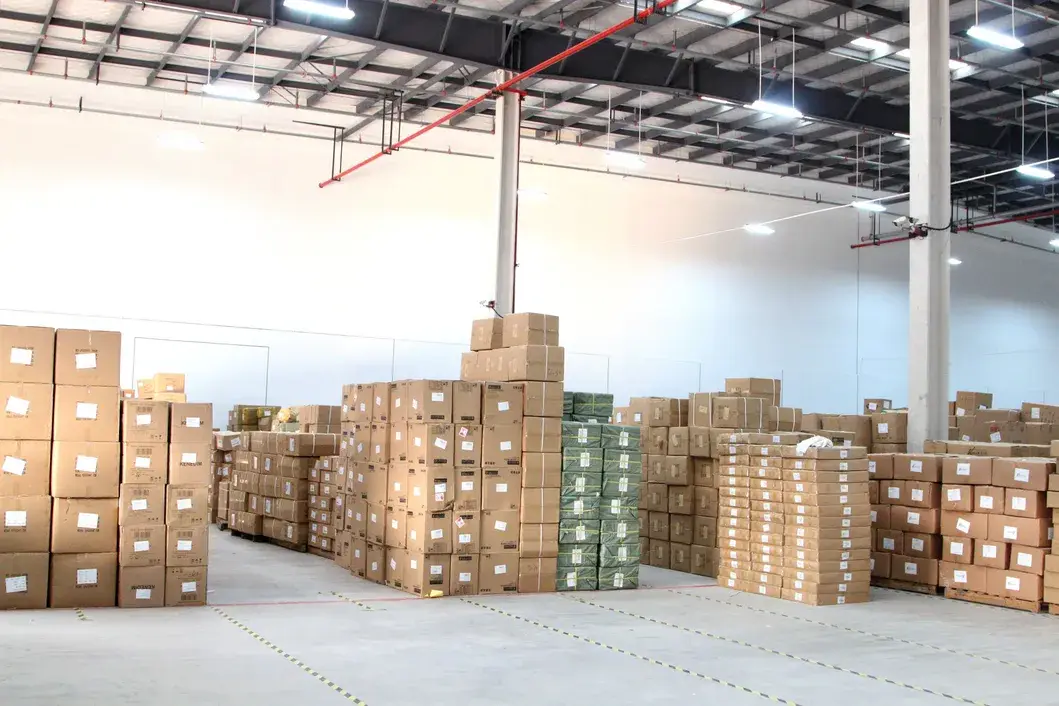 Máy sấy tóc gia đình công suất mạnh, với chế độ gió nóng và lạnh, duy trì nhiệt độ ổn định hình ảnh 27-description