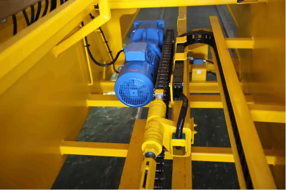 Cẩu điện Qds hiệu suất cao phục vụ container trên tàu hình ảnh 12-description