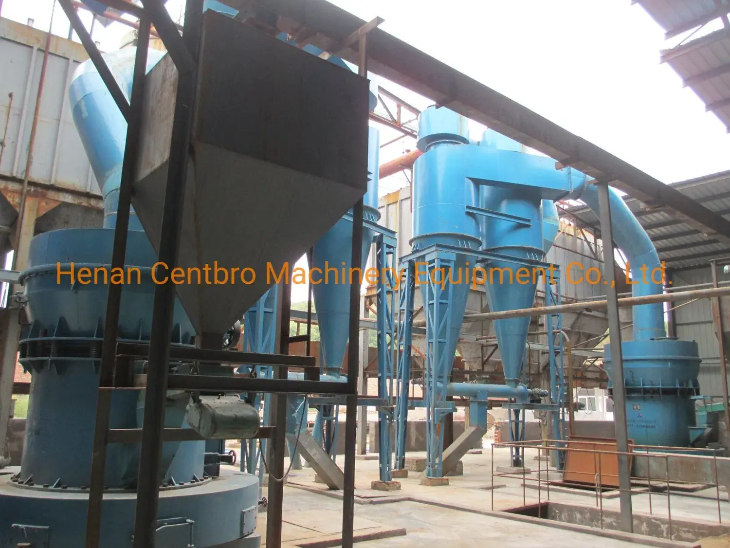 Máy nghiền Raymond: Giải pháp nghiền vật liệu khoáng Gypsum hiệu quả cho sản xuất bột thạch cao