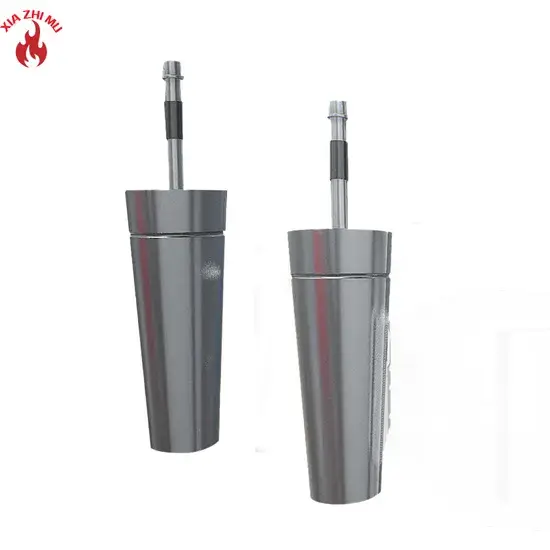 Vật liệu chịu lửa được chèn vào đáy ladle để thực hiện quá trình thổi khí