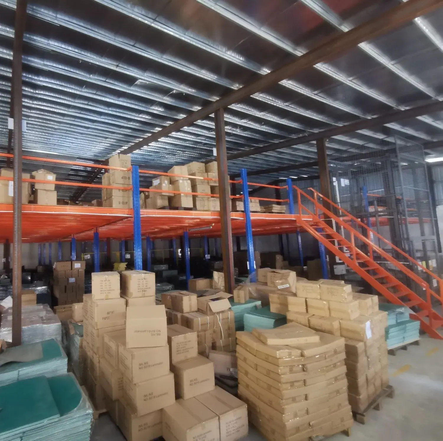 Giá đỡ mezzanine thép tối ưu không gian lưu trữ đa năng vững chắc và bền bỉ