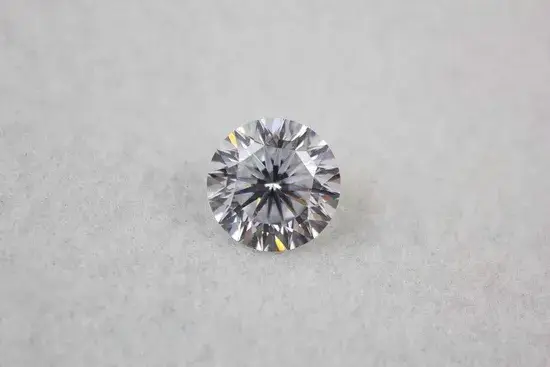 Zirconia - Một lựa chọn hoàn hảo cho viên đá quý nhân tạo màu trắng rạng rỡ
