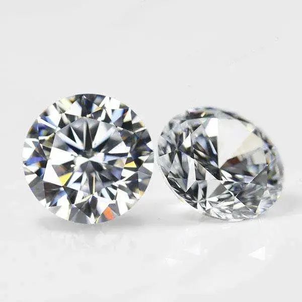 Zirconia - Một lựa chọn hoàn hảo cho viên đá quý nhân tạo màu trắng rạng rỡ