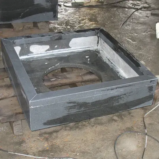 Chậu hoa đá granite mịn, thiết kế đơn giản dành cho dự án trồng cây vườn